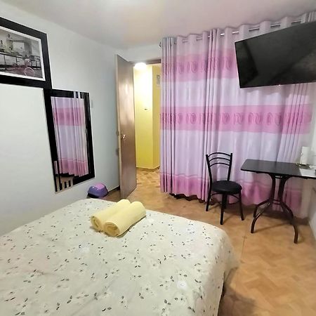 Close To Airport - Free One Time Pickup - A Y J Familia Lima Exterior foto