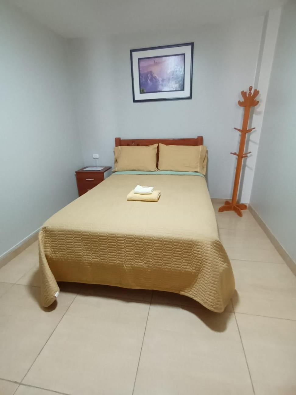 Close To Airport - Free One Time Pickup - A Y J Familia Lima Exterior foto