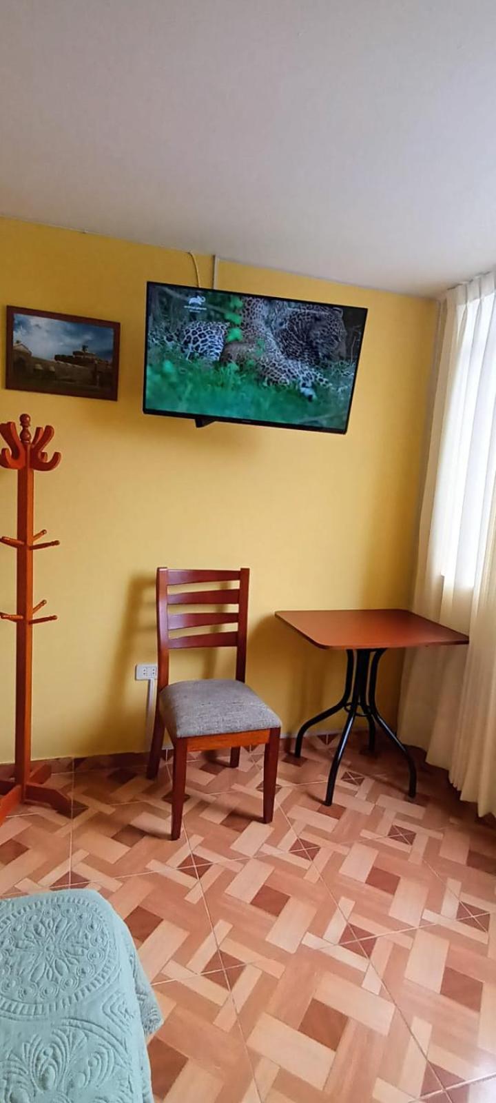 Close To Airport - Free One Time Pickup - A Y J Familia Lima Quarto foto