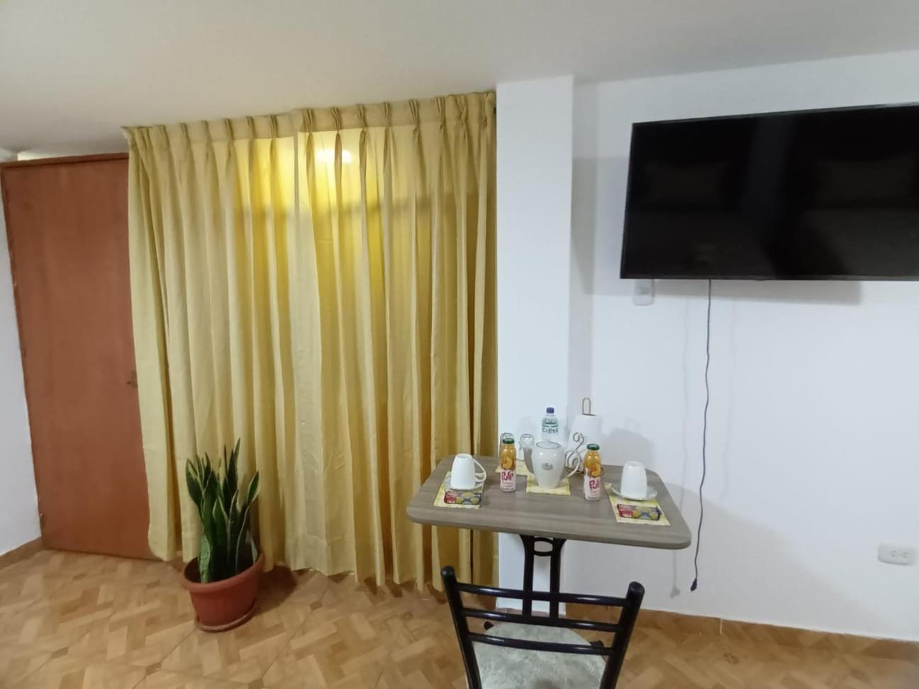 Close To Airport - Free One Time Pickup - A Y J Familia Lima Exterior foto