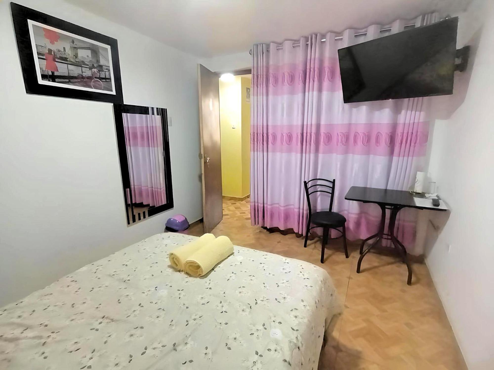 Close To Airport - Free One Time Pickup - A Y J Familia Lima Exterior foto