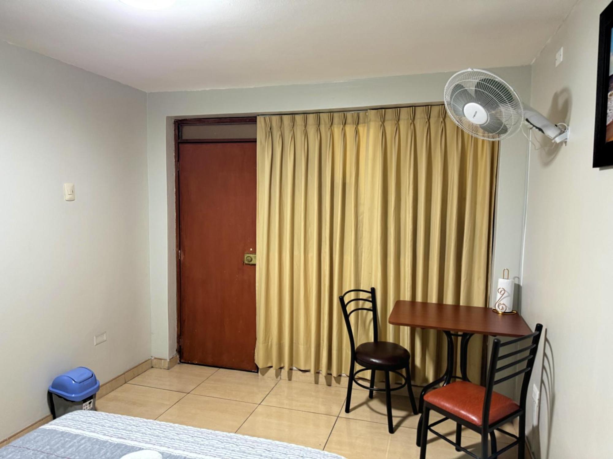 Close To Airport - Free One Time Pickup - A Y J Familia Lima Exterior foto